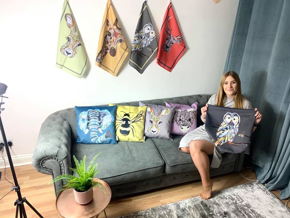 Tiger Cushion Velvet