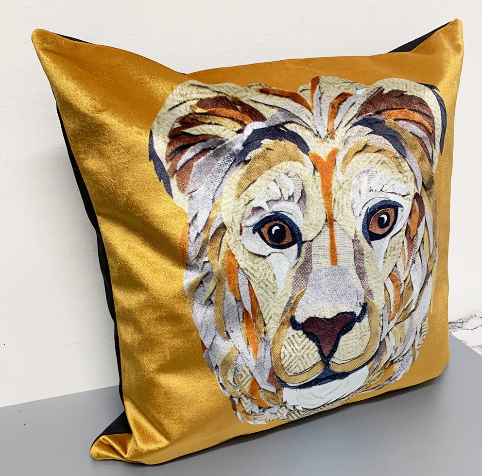 Lion Cushion Velvet
