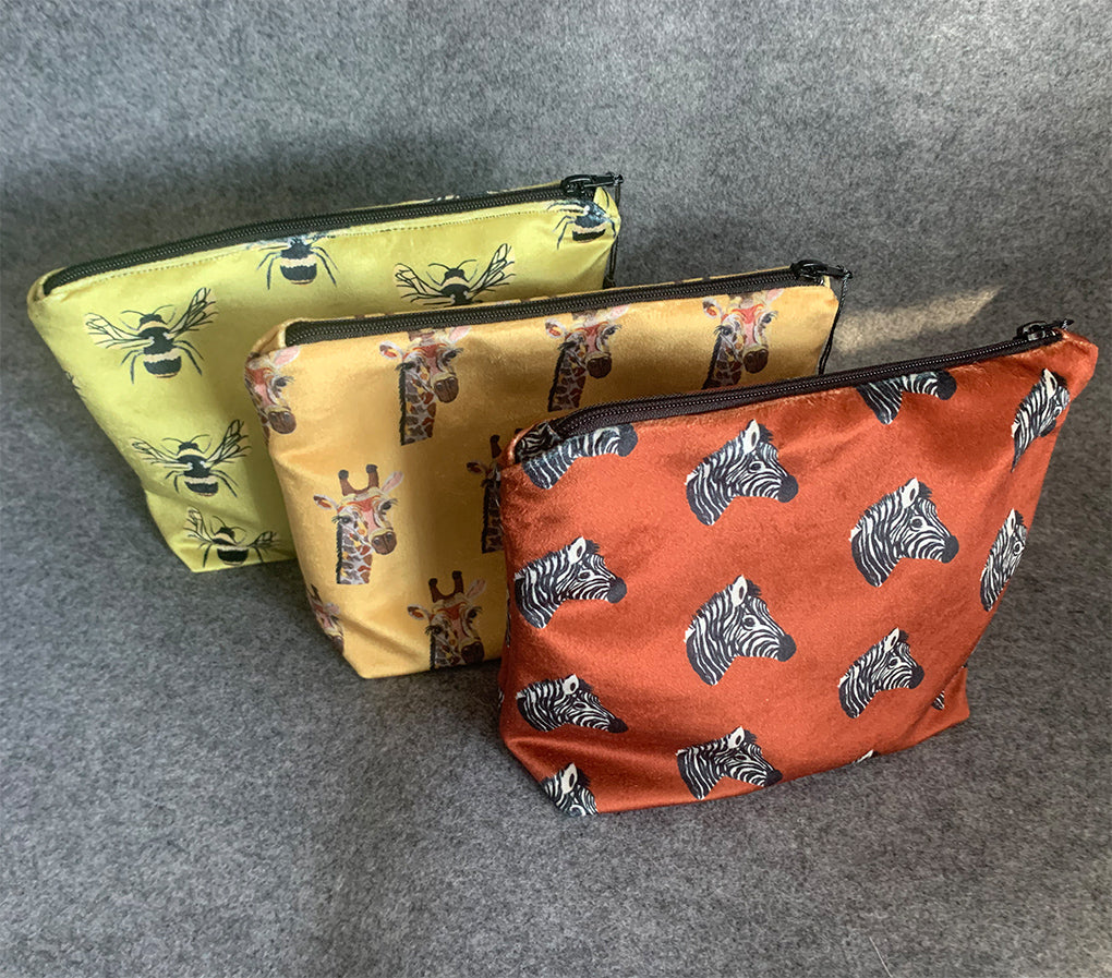 Bee Wash Bag